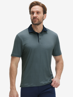 Front half-body of model in gray geo lightweight stretch upgraded print golf polo shirts